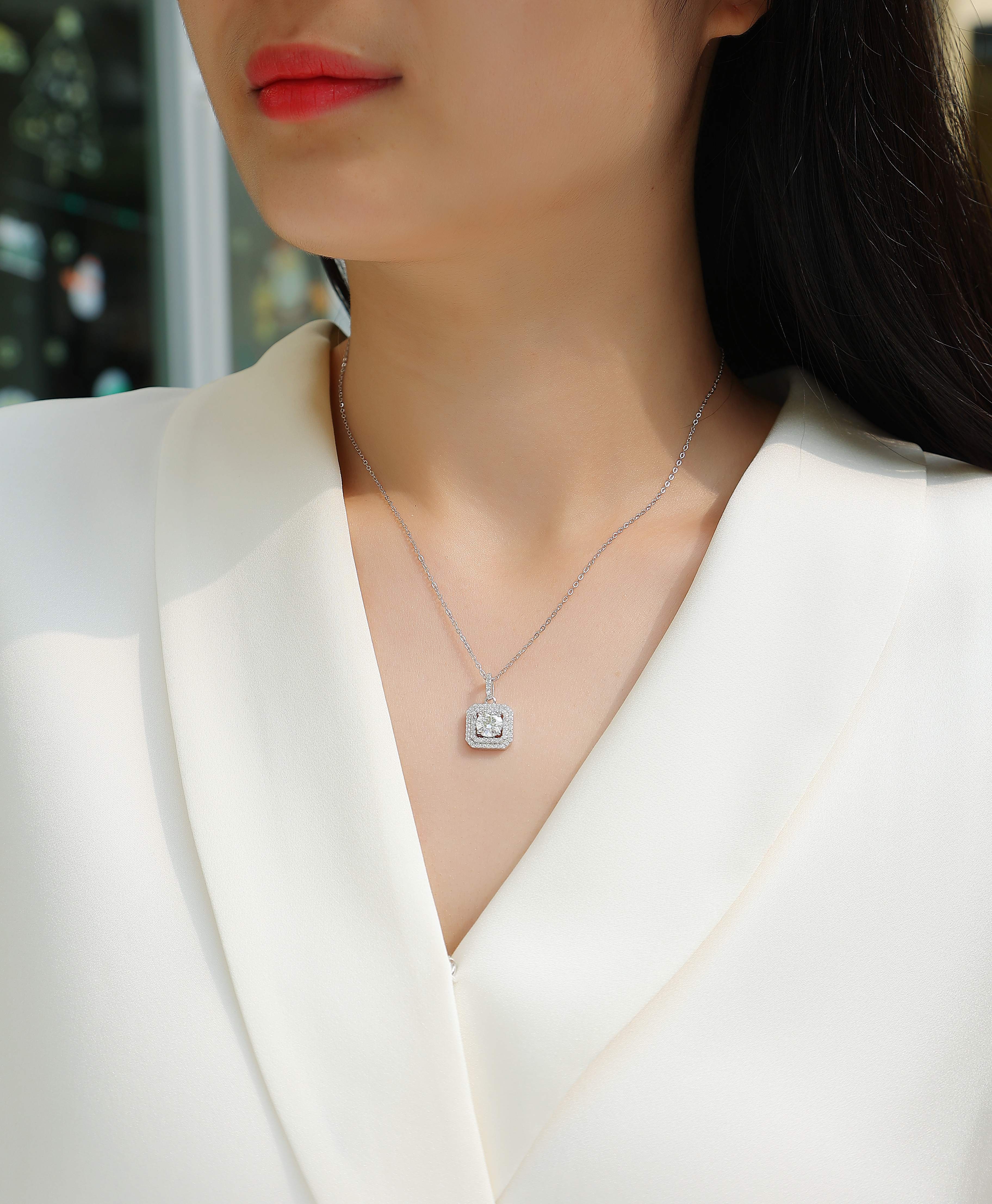 1-Carat Moissanite Pendant – S925 Sterling Silver with Platinum Plating
