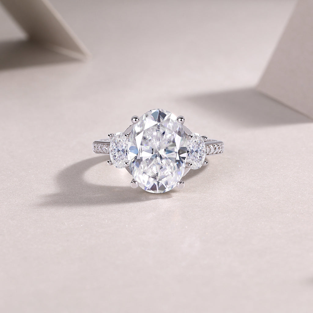 Oval Moissanite Platinum-Plated S925 Sterling Silver Ring