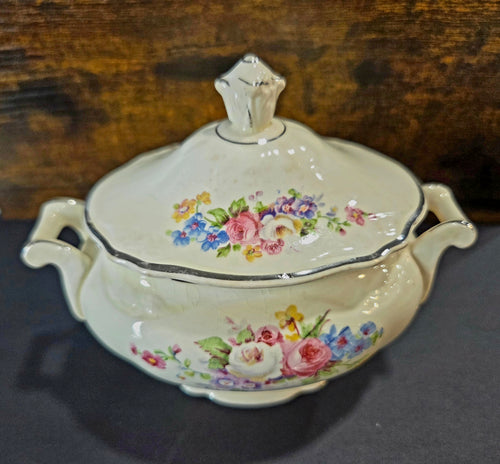 1950s Homer Laughlin Virginia Rose Sugar Bowl with Lid - Platinum Trim