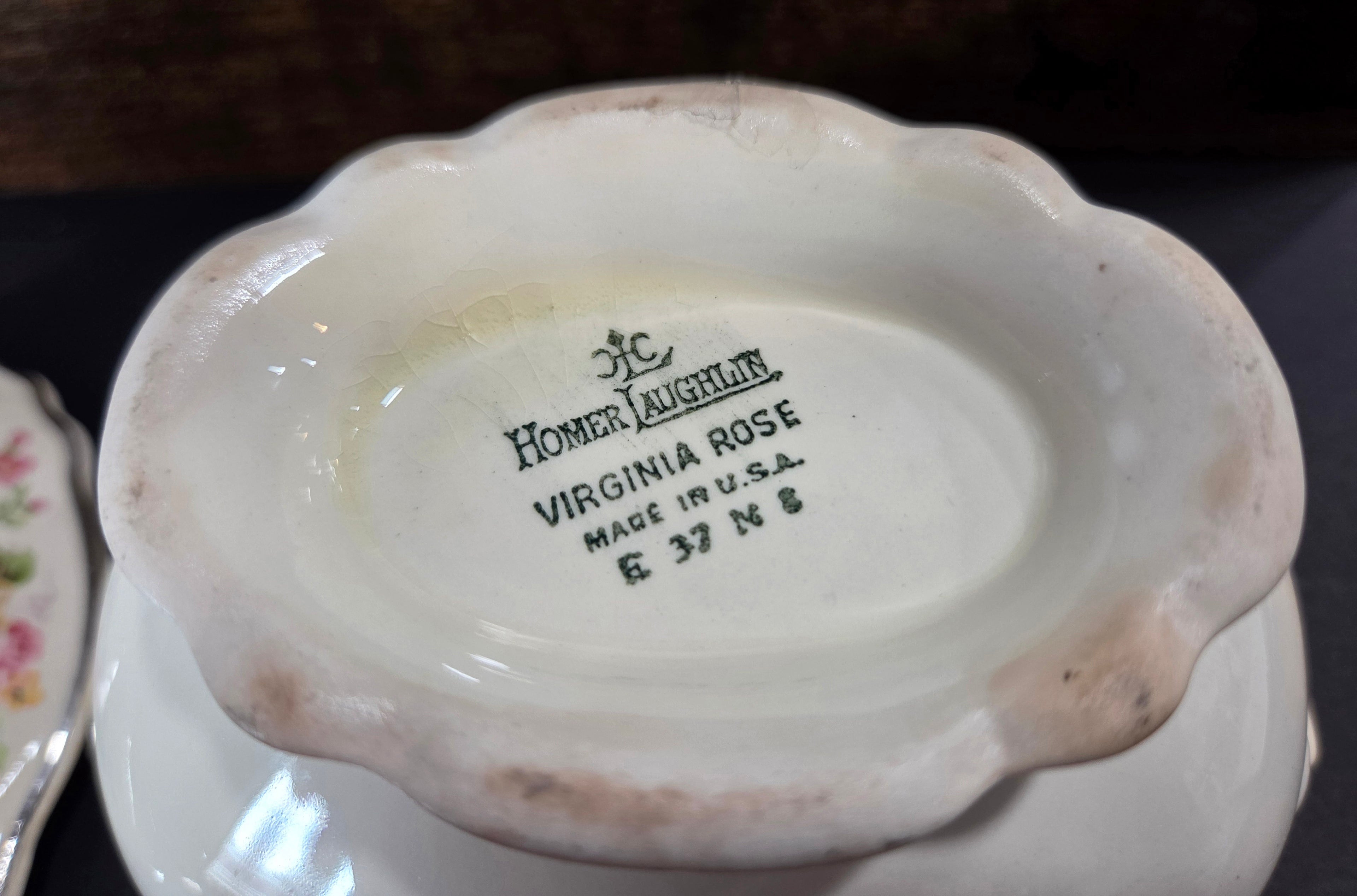 1950s Homer Laughlin Virginia Rose Sugar Bowl with Lid - Platinum Trim