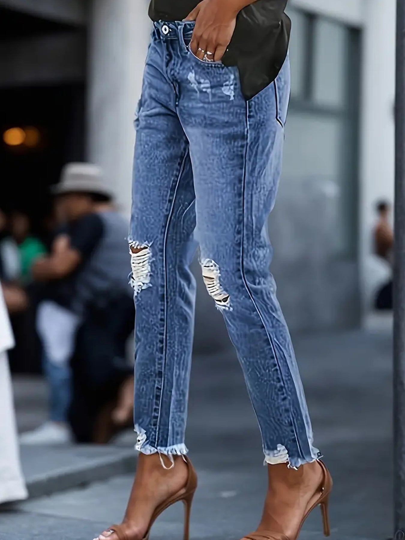 Women's Distressed Boyfriend Jeans - Stretchy Relaxed Fit with Ripped Details