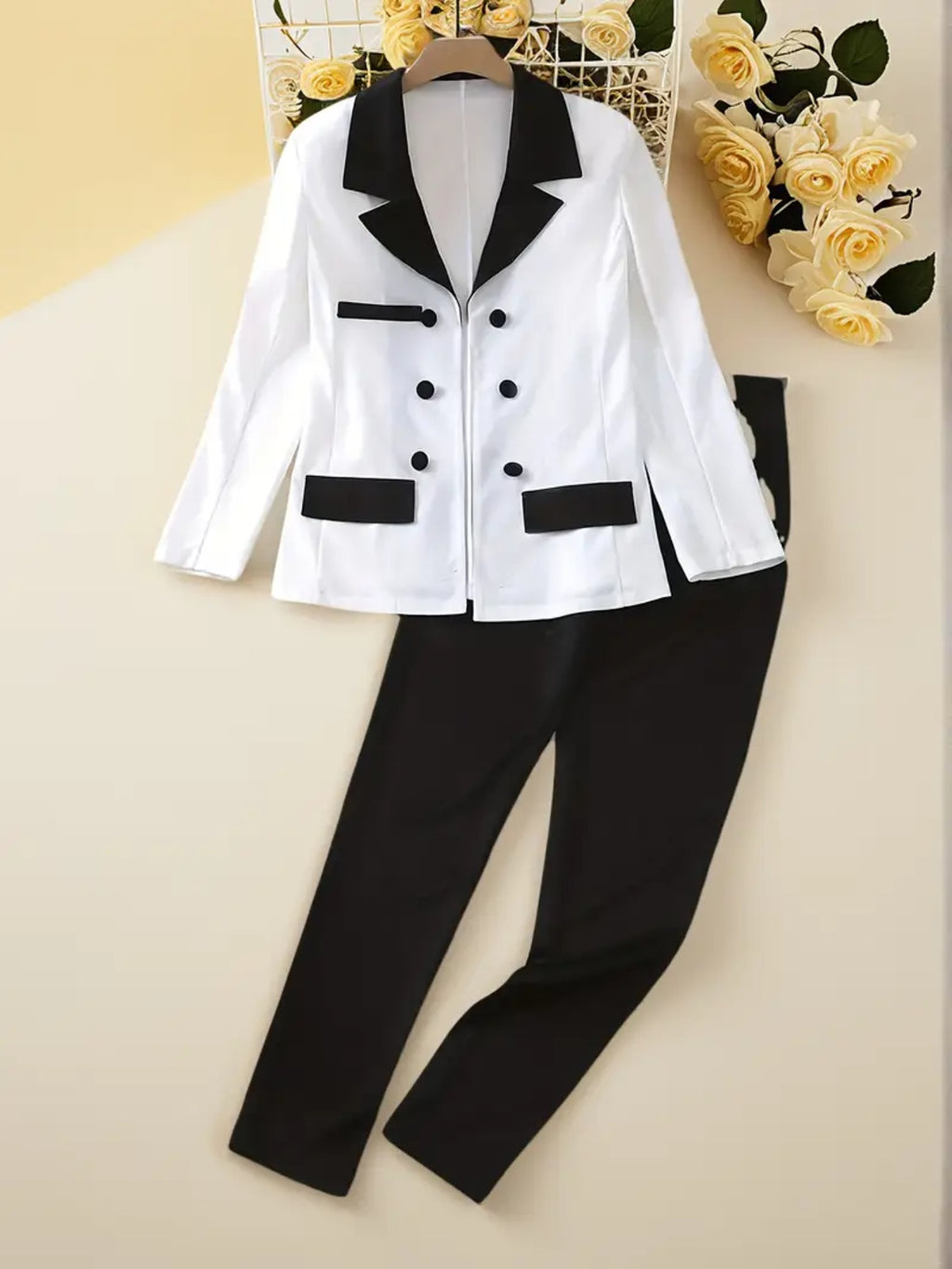 Women's Two-Piece Pantsuit Set - Double Breasted Blazer & Straight Leg Pants