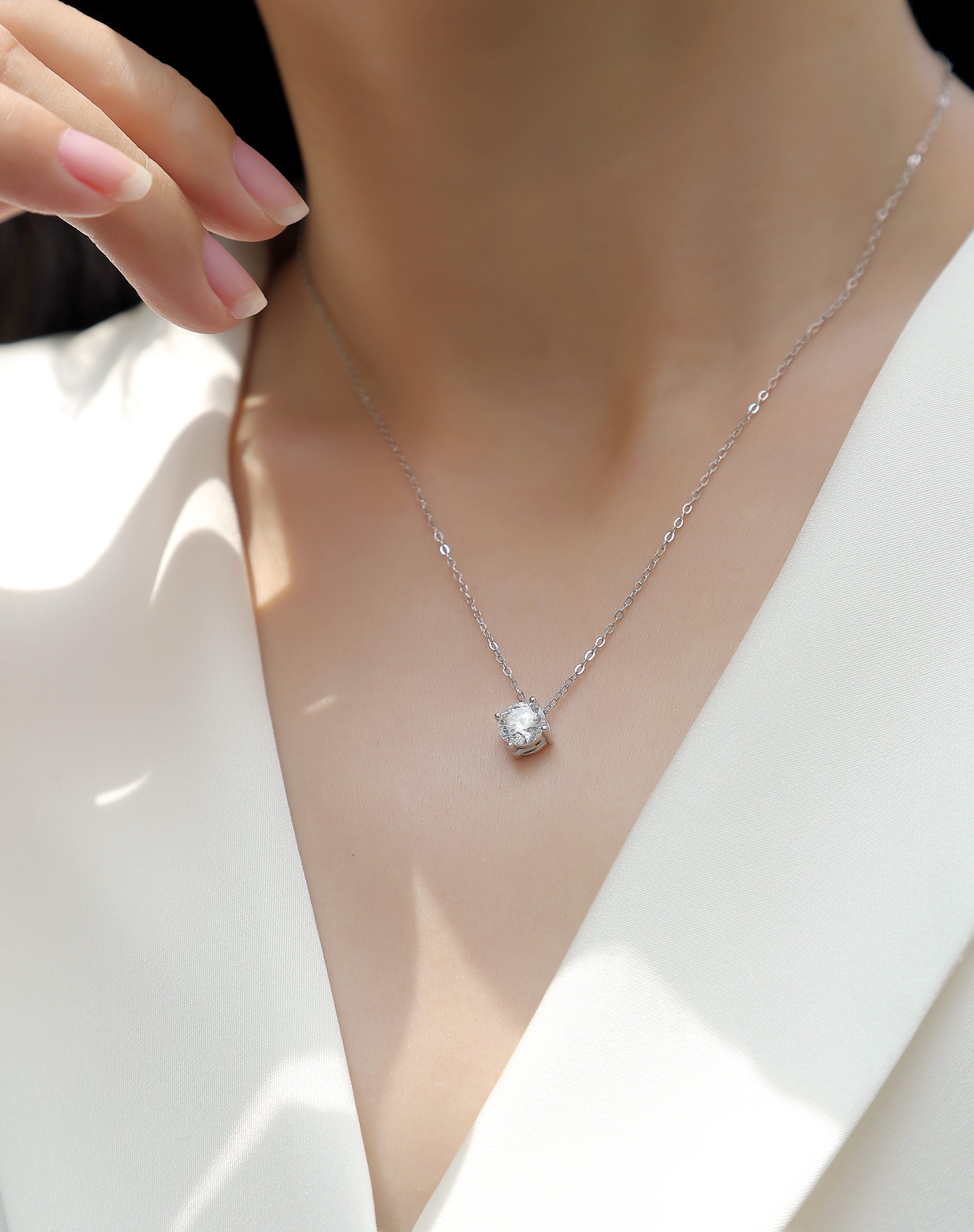 1-Carat Moissanite Pendant Necklace in S925 Sterling Silver