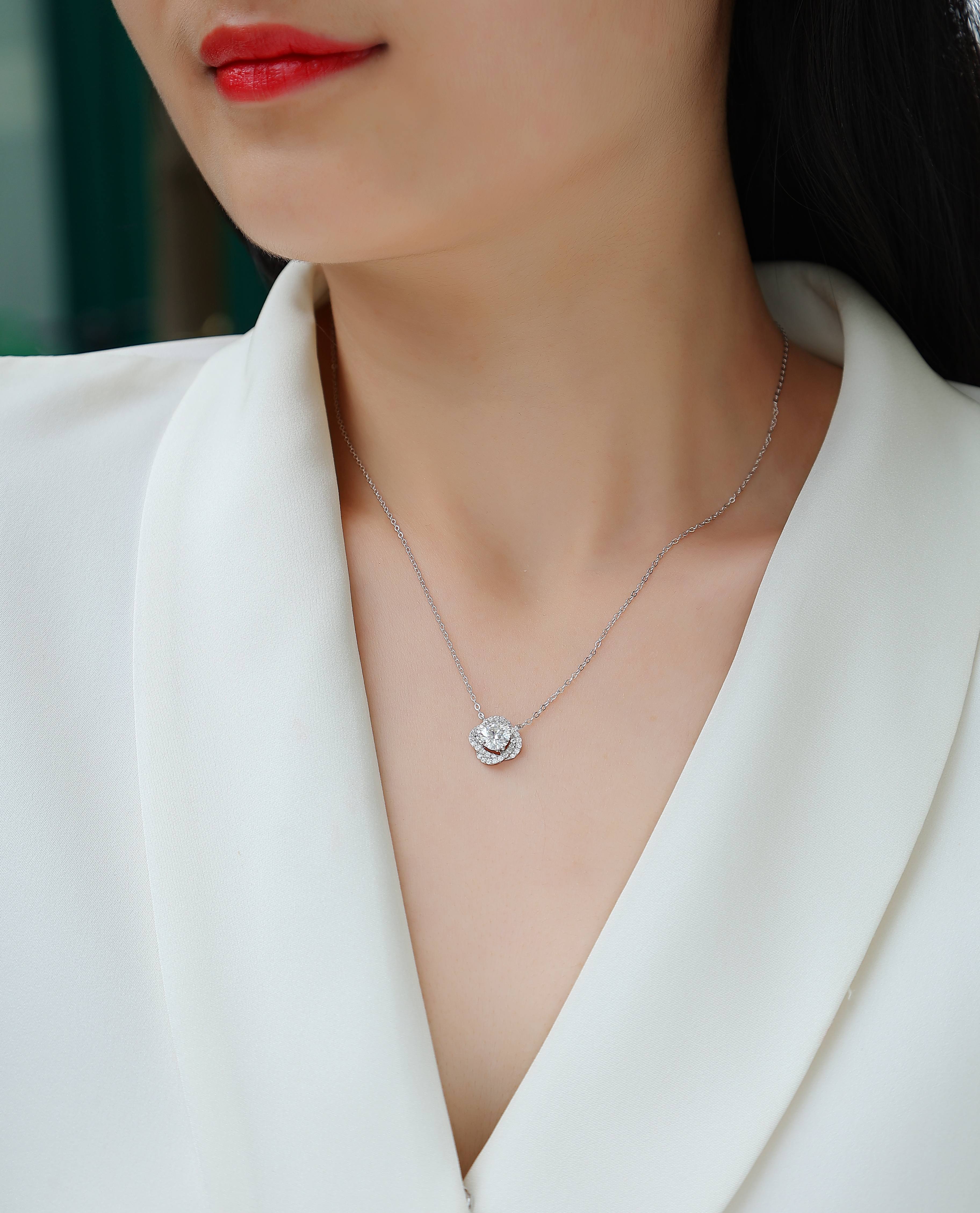1 Carat Moissanite Necklace - S925 Sterling Silver Platinum-Plated