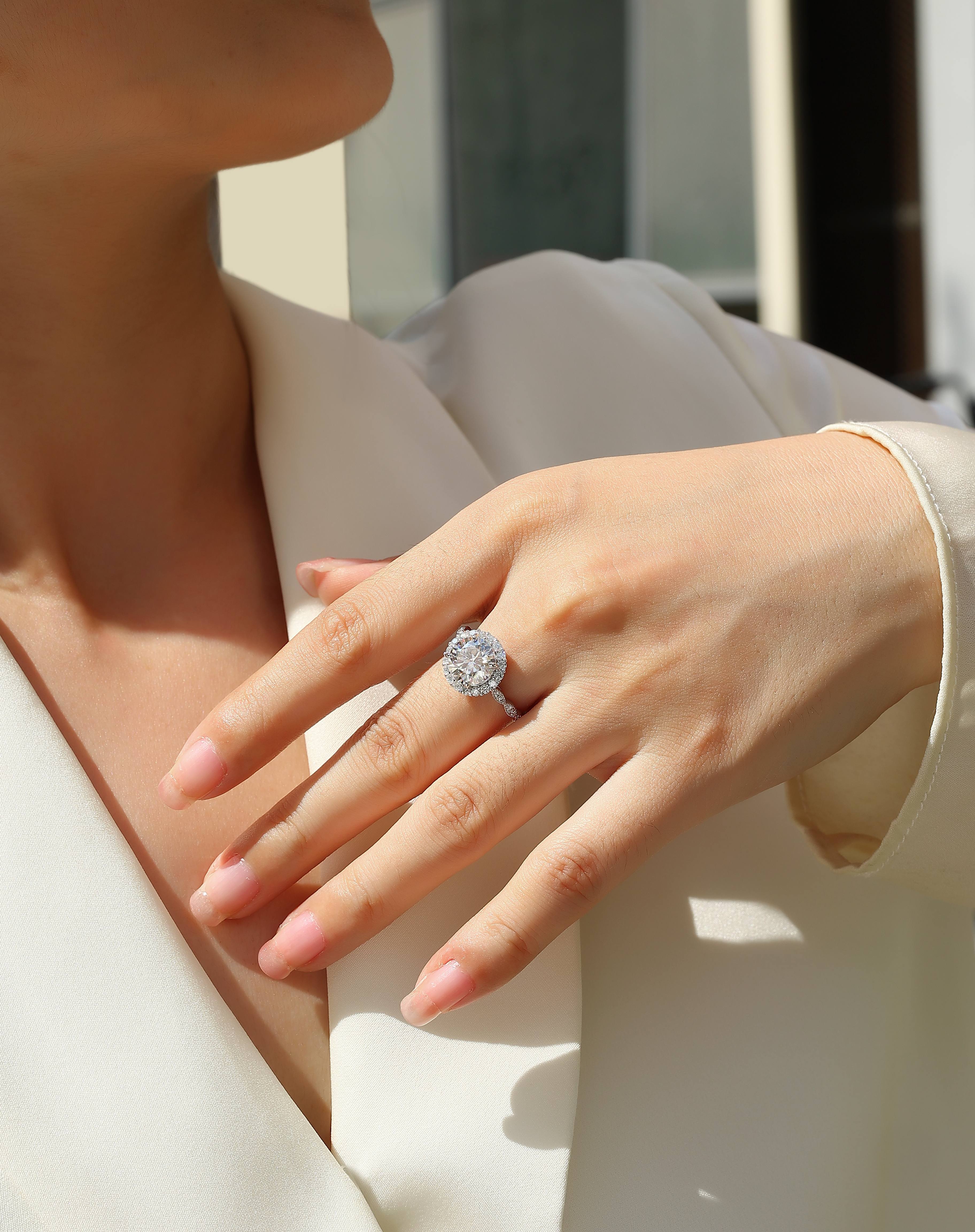 Starlight Shining 3-Carat Moissanite Ring – S925 Sterling Silver with Platinum Plating