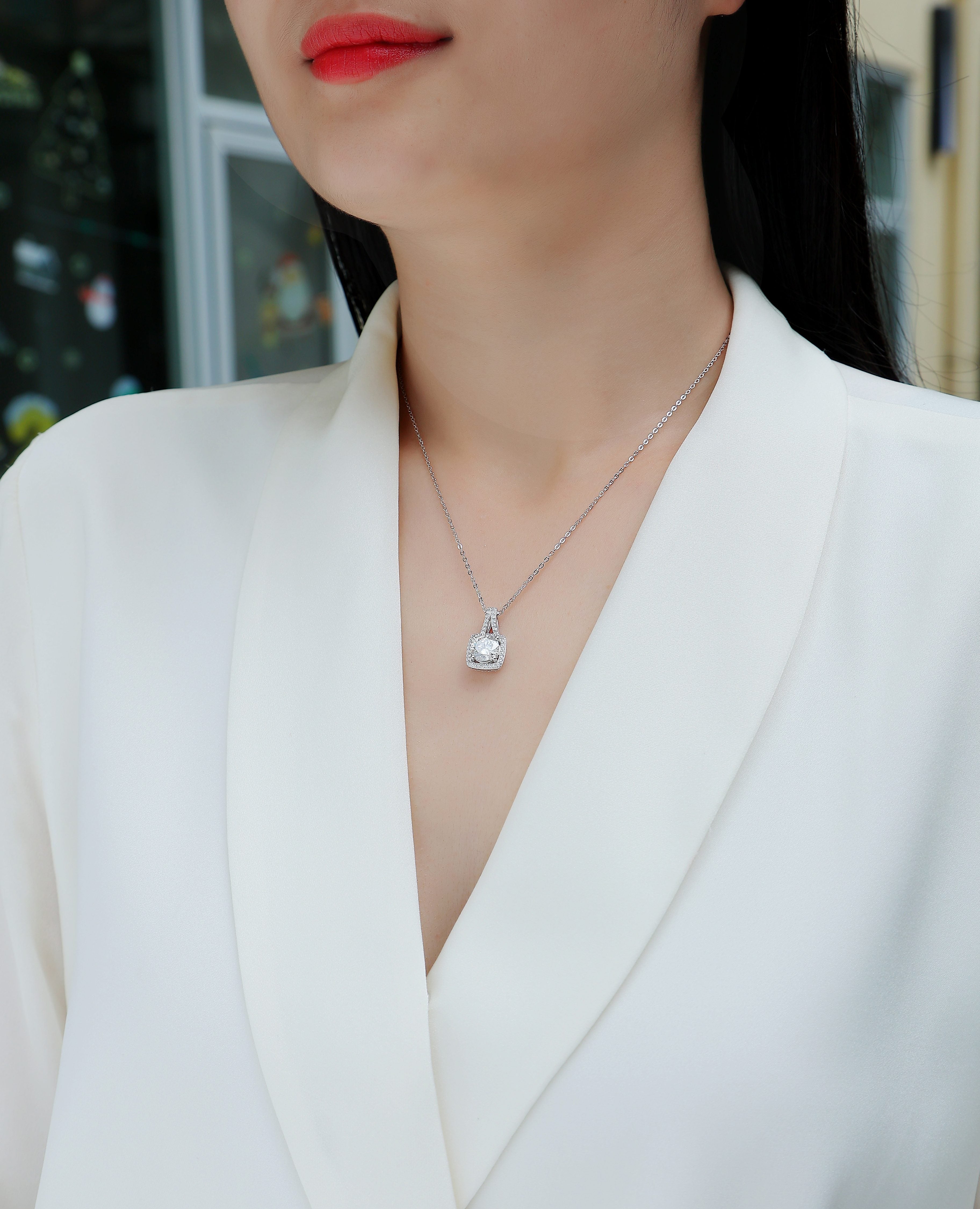 2-Carat Moissanite Square Pendant – S925 Sterling Silver with Platinum Plating