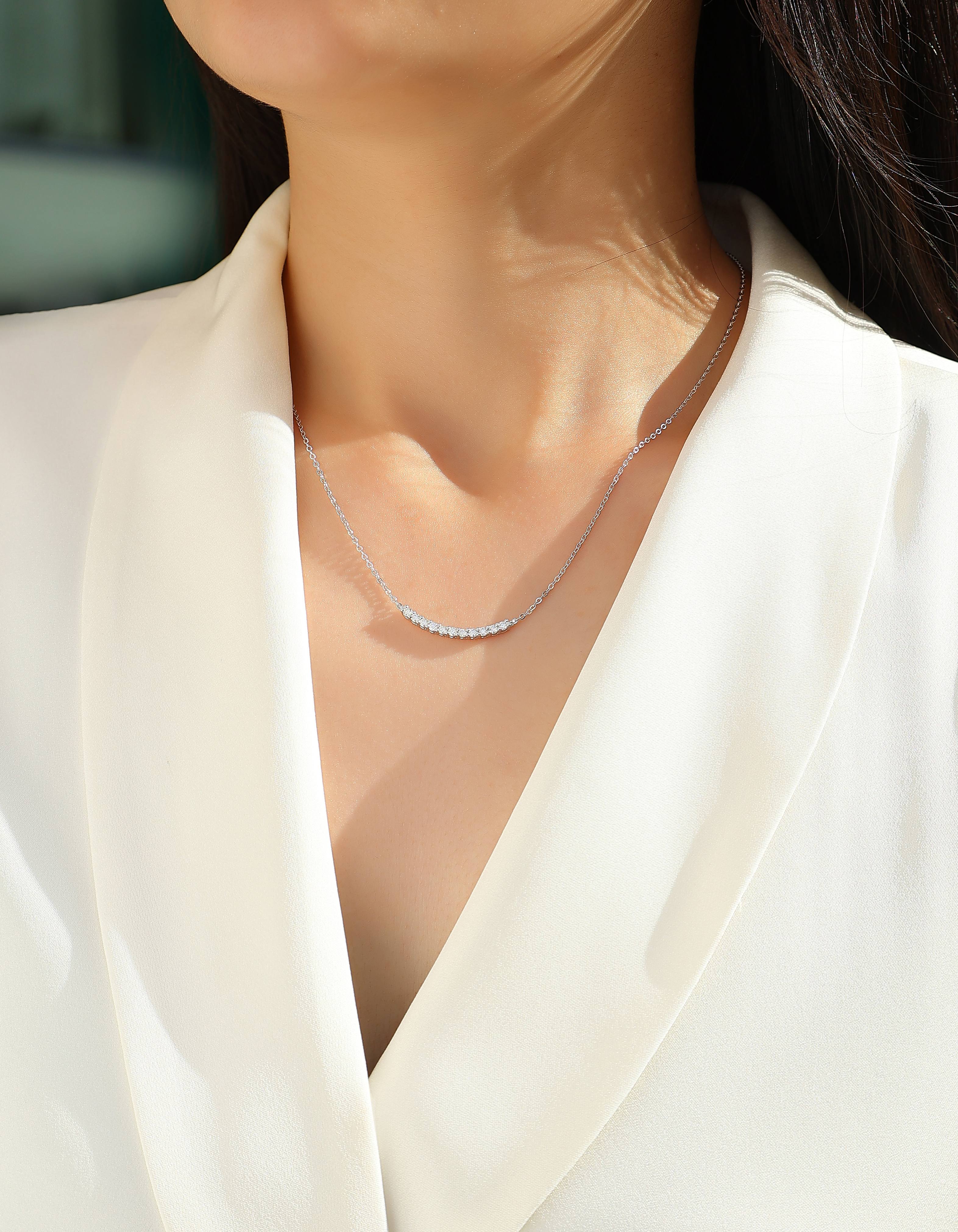 Moissanite Relaxed Feel Pendant Necklace