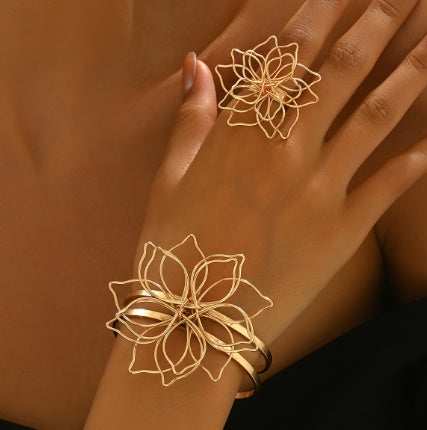 Geometric Flower Ring & Bracelet Set
