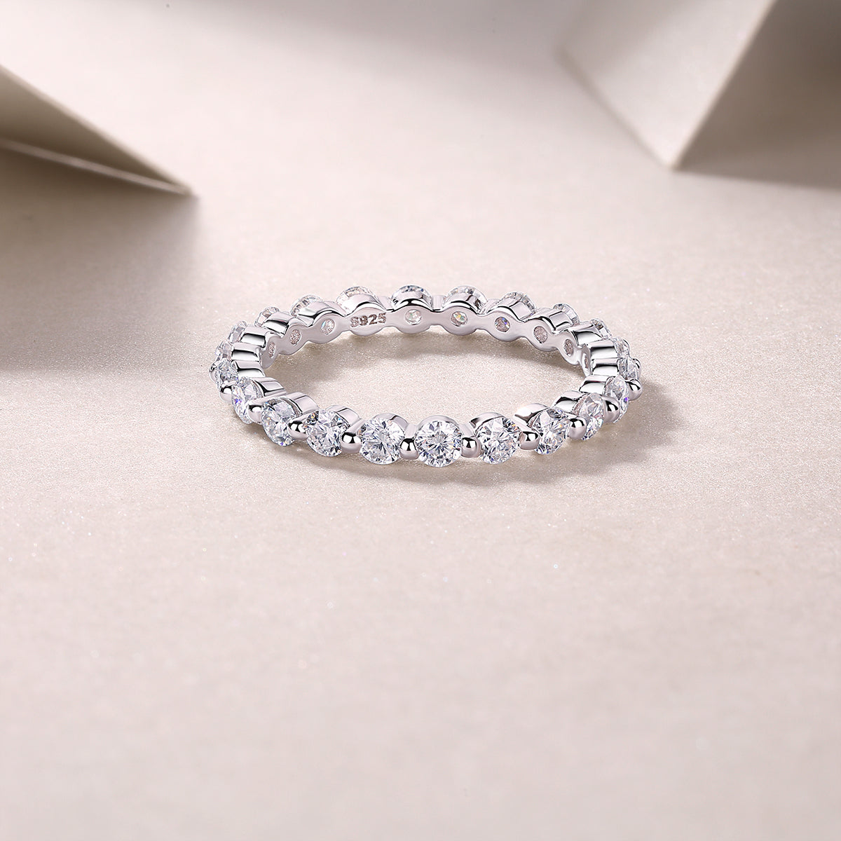 Single Row Moissanite Band Ring in S925 Sterling Silver