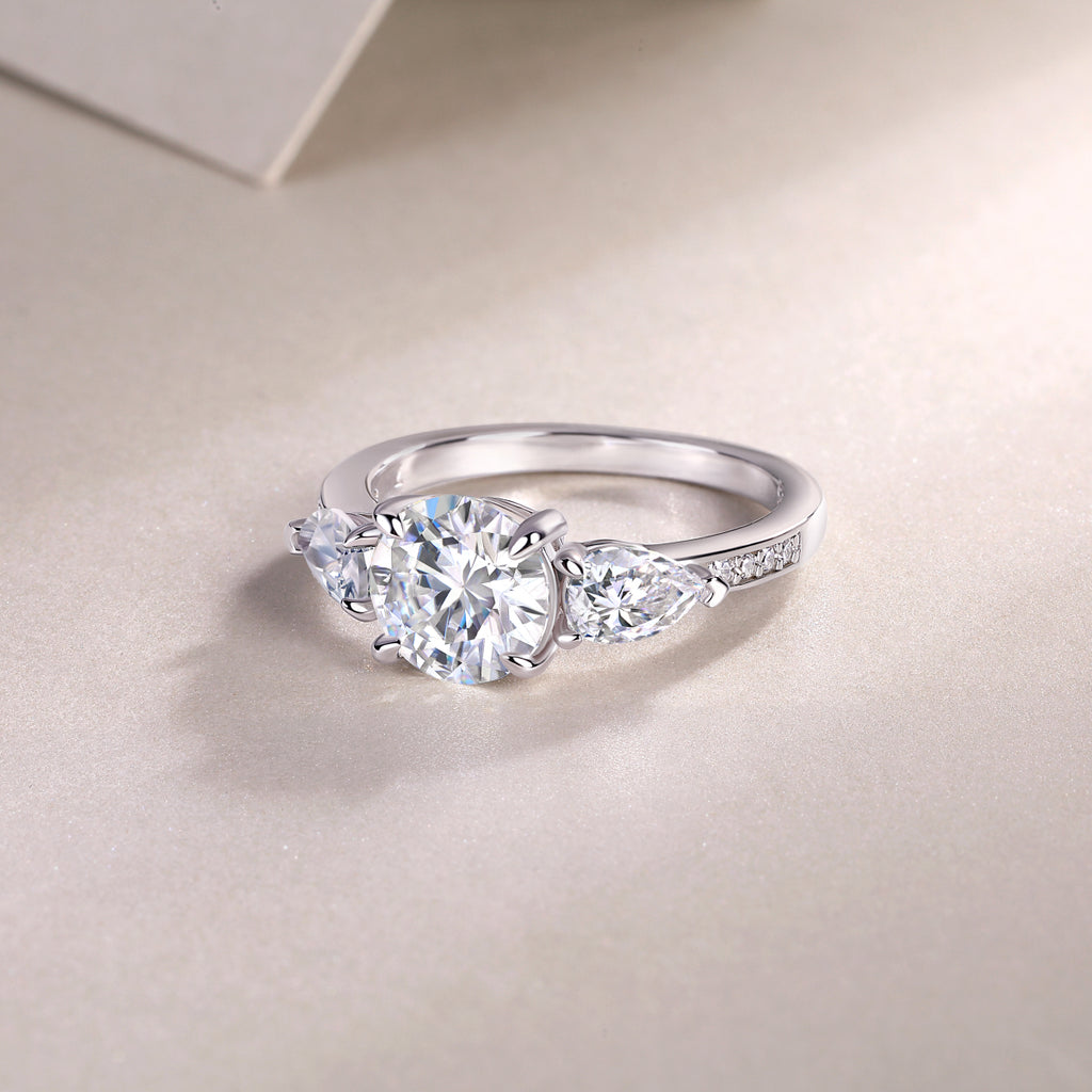 Large Stone 2-Carat Moissanite Solitaire Ring – S925 Sterling Silver