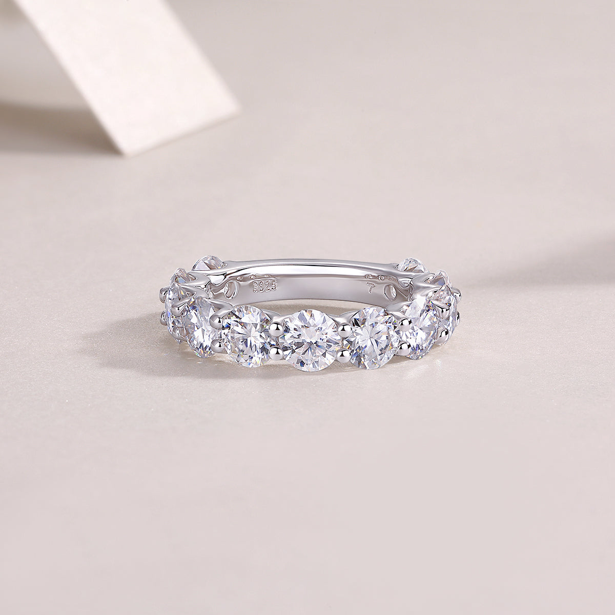 Round Moissanite Bezel Ring in S925 Sterling Silver