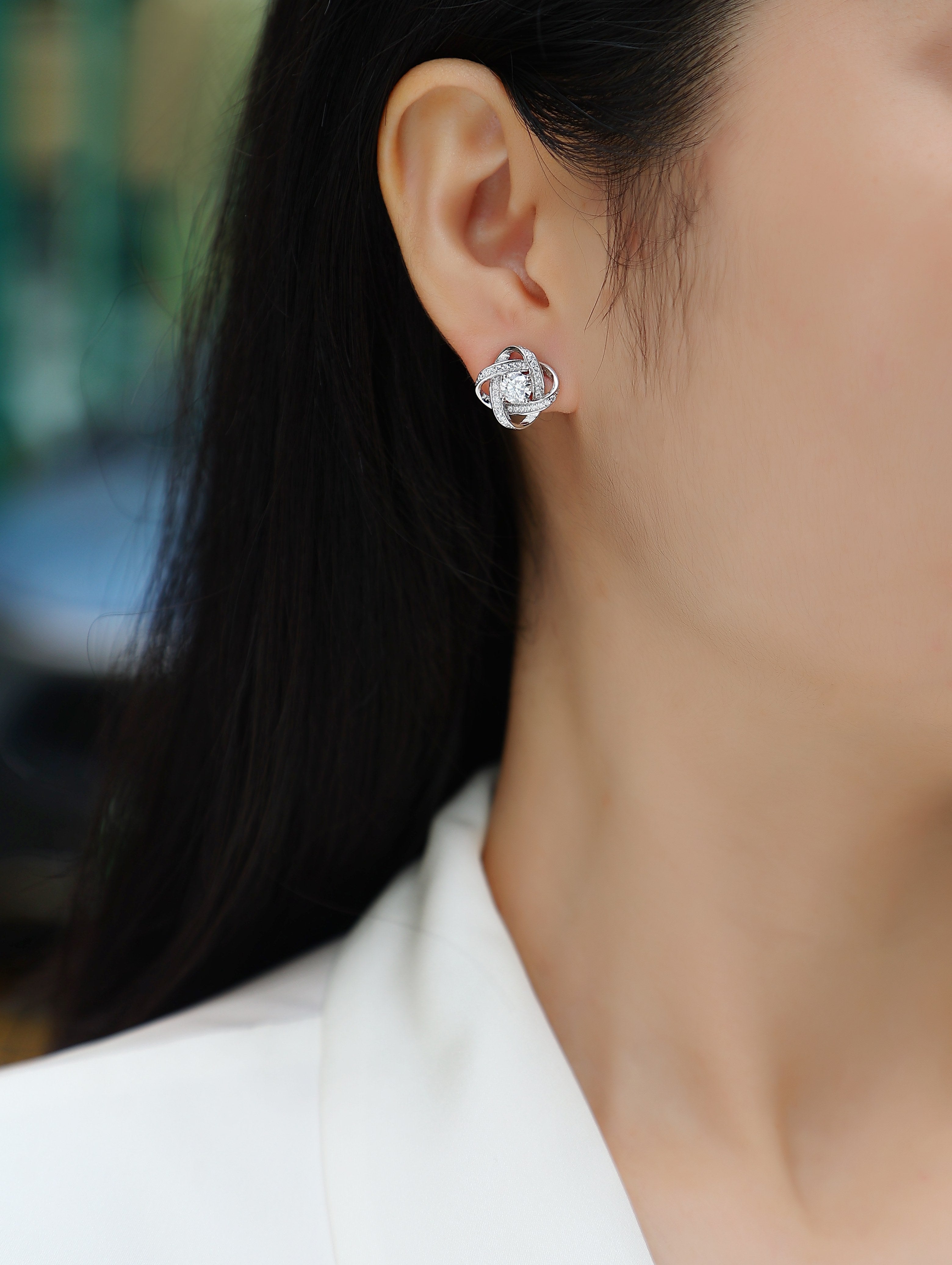 0.5 Carat Moissanite Stud Earrings - S925 Sterling Silver Platinum-Plated (Pair)