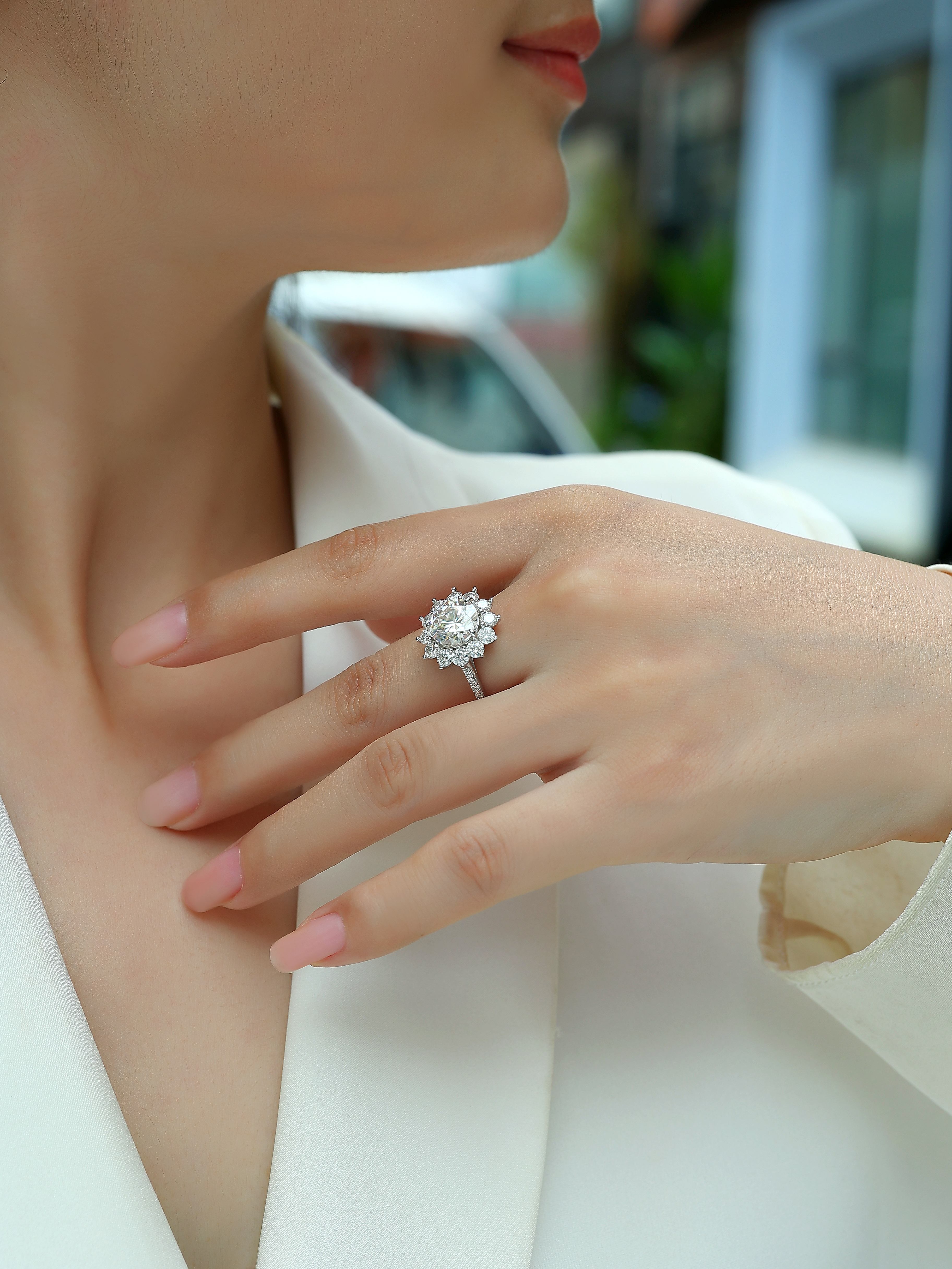 Sunflower 3-Carat Moissanite Bezel Ring in Platinum-Plated S925 Sterling Silver
