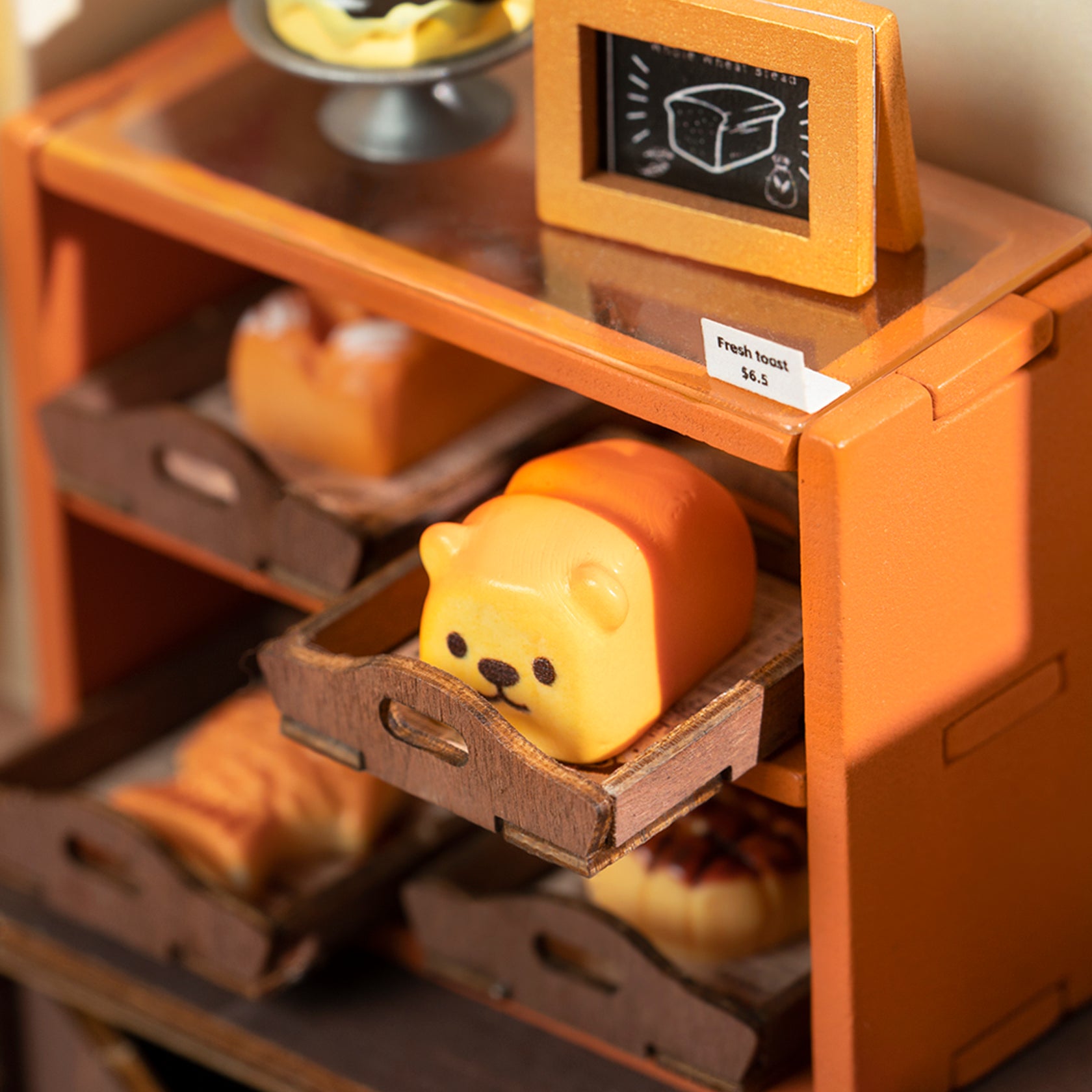 Rolife Becka's Baking House - DIY Miniature Dollhouse Kit