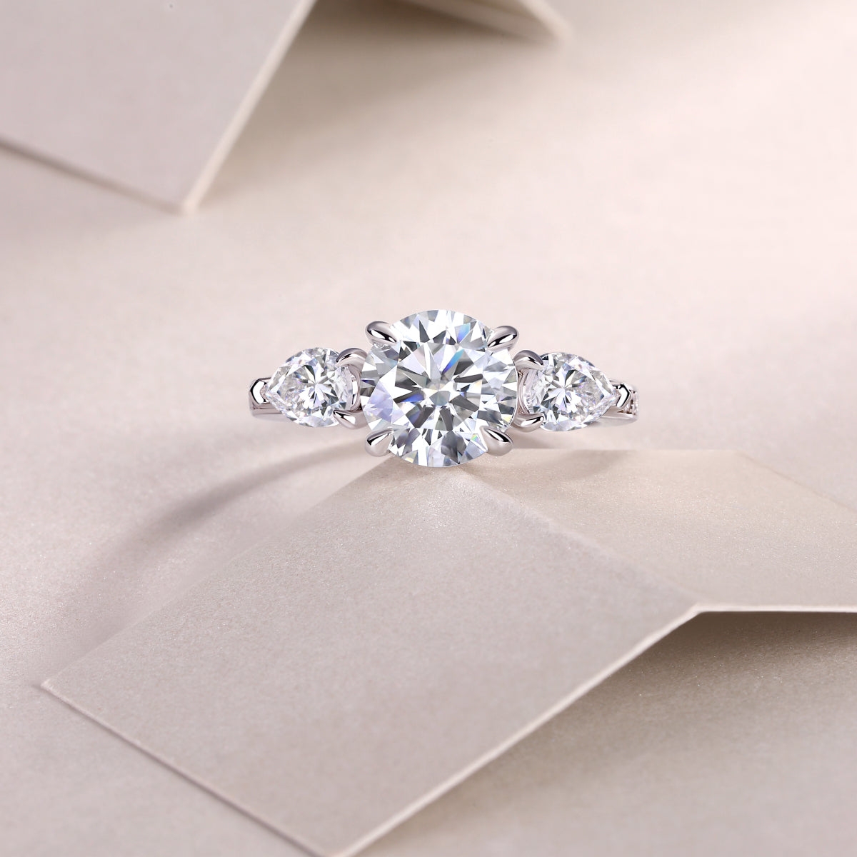 Large Stone 2-Carat Moissanite Solitaire Ring – S925 Sterling Silver