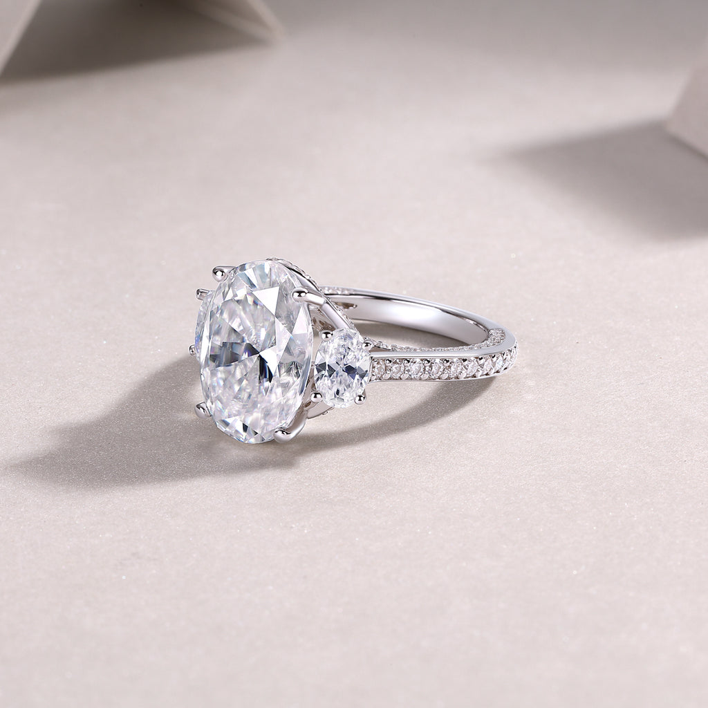 Oval Moissanite Platinum-Plated S925 Sterling Silver Ring