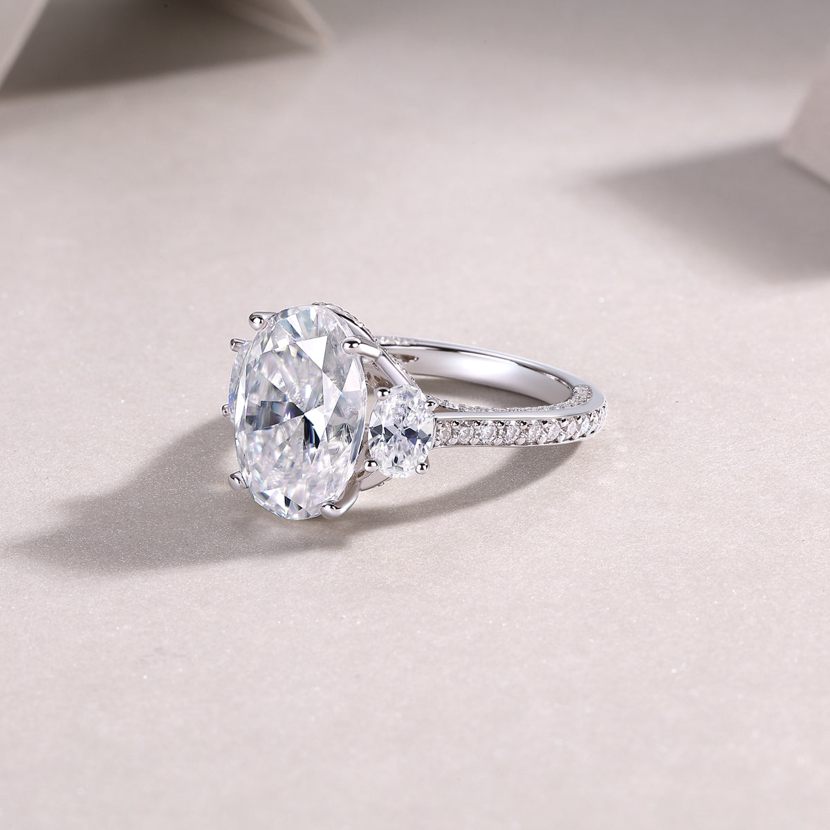 Oval Moissanite Platinum-Plated S925 Sterling Silver Ring