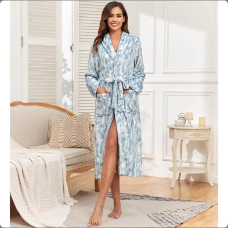 Plush Hooded Bathrobe - Oversized Soft Flannel Robe for Women