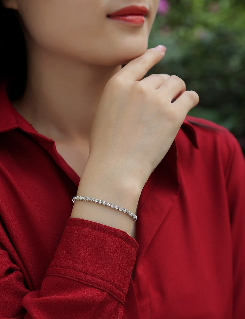 Starlight Moissanite Tennis Bracelet in S925 Sterling Silver