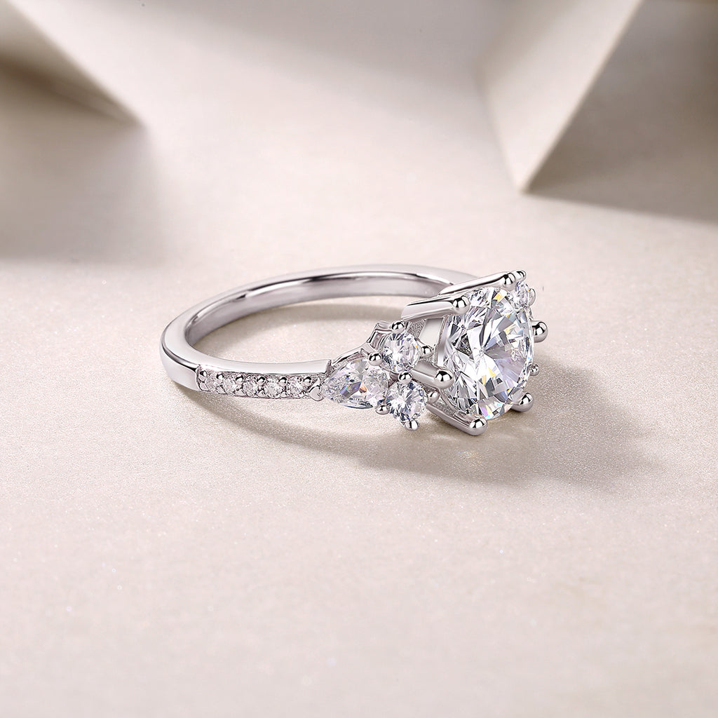 2-Carat Moissanite Luxury Ring – S925 Sterling Silver